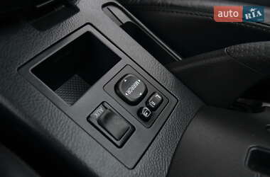 Внедорожник / Кроссовер Toyota RAV4 2011 в 