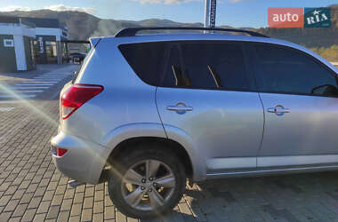 Внедорожник / Кроссовер Toyota RAV4 2006 в 