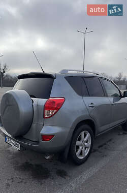 Внедорожник / Кроссовер Toyota RAV4 2007 в Черновцах