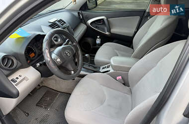 Внедорожник / Кроссовер Toyota RAV4 2006 в Николаеве