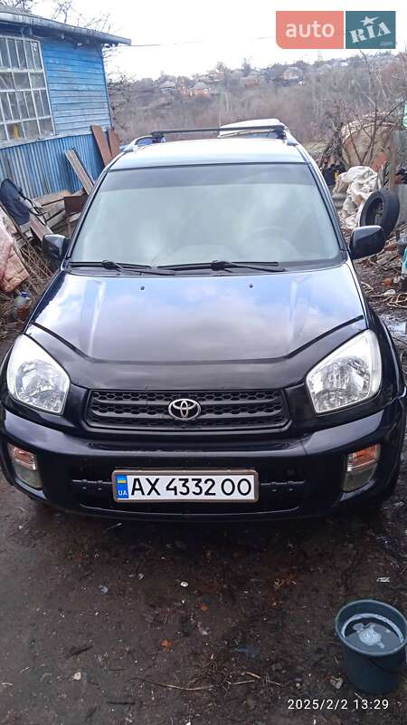 Внедорожник / Кроссовер Toyota RAV4 2001 в Харькове