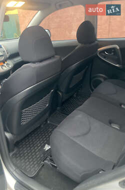 Внедорожник / Кроссовер Toyota RAV4 2007 в 