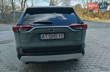 Внедорожник / Кроссовер Toyota RAV4 2024 в Ивано-Франковске