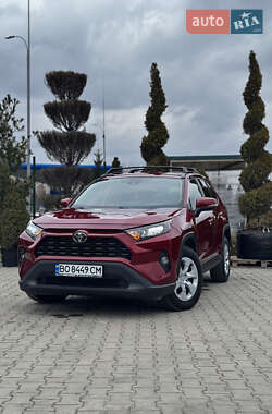 Внедорожник / Кроссовер Toyota RAV4 2019 в Тернополе