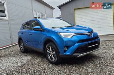 Внедорожник / Кроссовер Toyota RAV4 2016 в Киеве