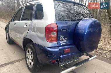 Позашляховик / Кросовер Toyota RAV4 2002 в Рівному