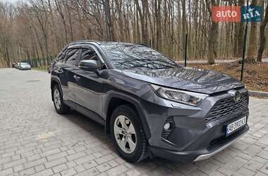 Позашляховик / Кросовер Toyota RAV4 2019 в Калинівці