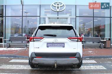 Внедорожник / Кроссовер Toyota RAV4 2019 в Киеве