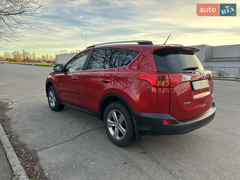 Позашляховик / Кросовер Toyota RAV4 2015 в Кривому Розі