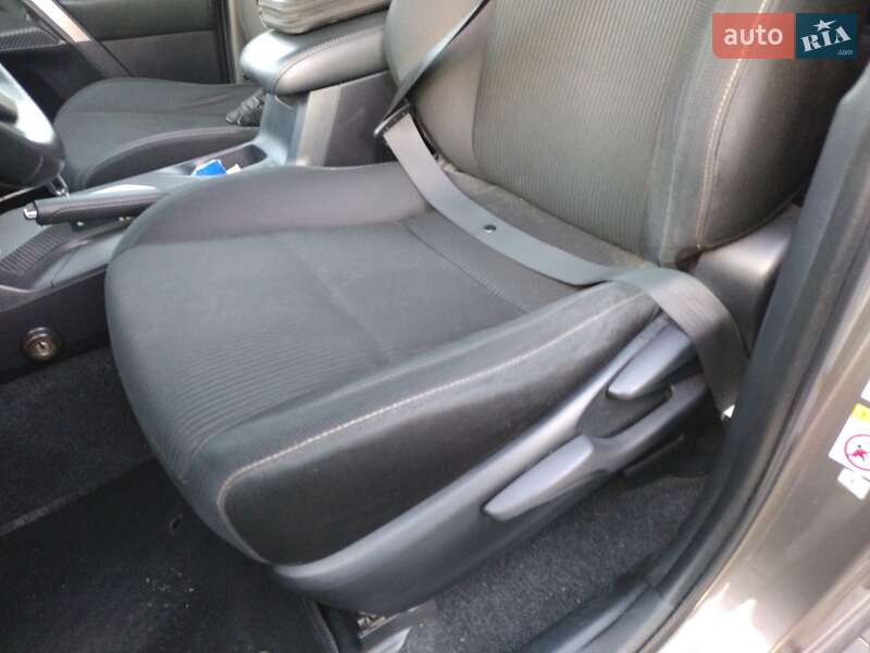 Позашляховик / Кросовер Toyota RAV4 2013 в Ірпені