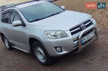 Внедорожник / Кроссовер Toyota RAV4 2009 в Ровно