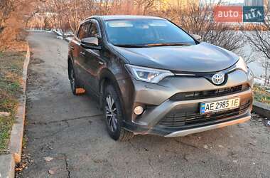 Внедорожник / Кроссовер Toyota RAV4 2017 в Кривом Роге