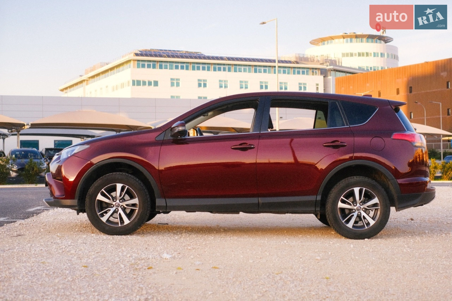 2016 Toyota RAV 4 - фото 1