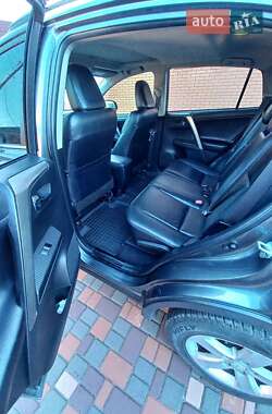 Внедорожник / Кроссовер Toyota RAV4 2013 в 