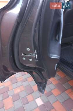 Внедорожник / Кроссовер Toyota RAV4 2013 в 