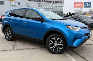 Позашляховик / Кросовер Toyota RAV4 2017 в Києві