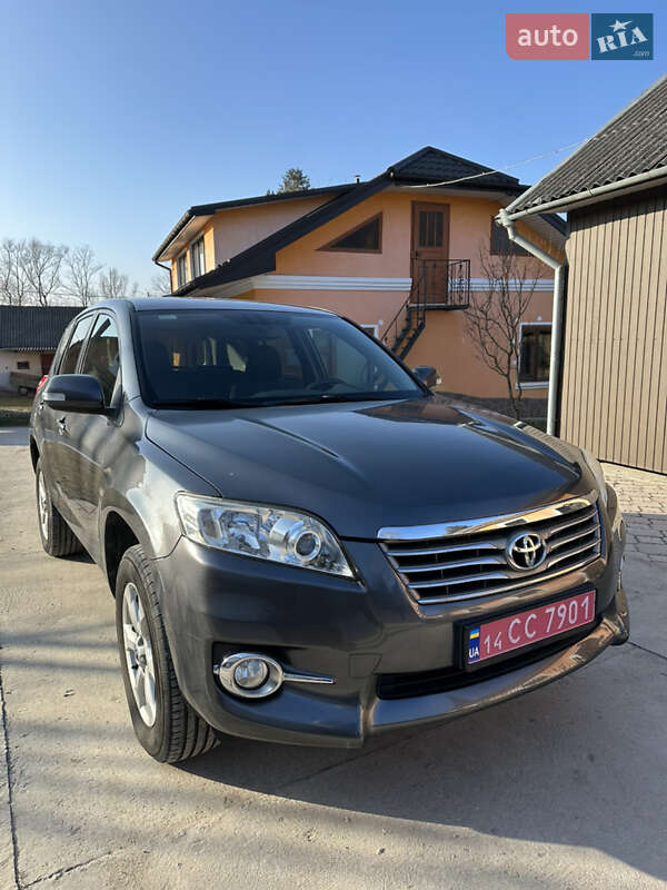 Позашляховик / Кросовер Toyota RAV4 2011 в Монастириській