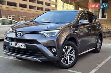 Внедорожник / Кроссовер Toyota RAV4 2016 в Киеве