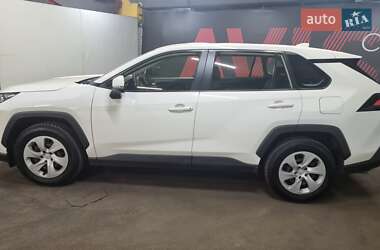 Позашляховик / Кросовер Toyota RAV4 2021 в Києві