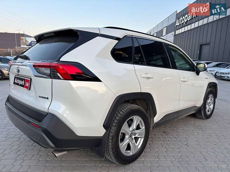 Внедорожник / Кроссовер Toyota RAV4 2020 в Львове