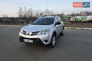 Внедорожник / Кроссовер Toyota RAV4 2015 в Буче