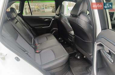 Внедорожник / Кроссовер Toyota RAV4 2022 в 