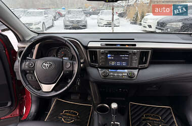 Внедорожник / Кроссовер Toyota RAV4 2013 в 