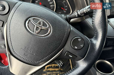 Внедорожник / Кроссовер Toyota RAV4 2013 в 