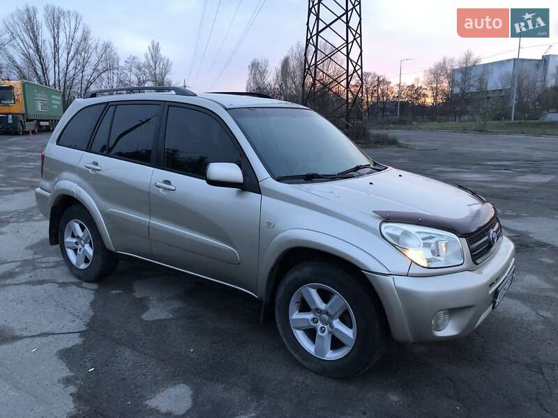 Позашляховик / Кросовер Toyota RAV4 2005 в Києві