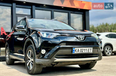 Внедорожник / Кроссовер Toyota RAV4 2016 в Киеве