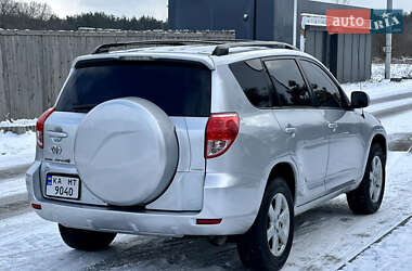 Внедорожник / Кроссовер Toyota RAV4 2006 в Киеве