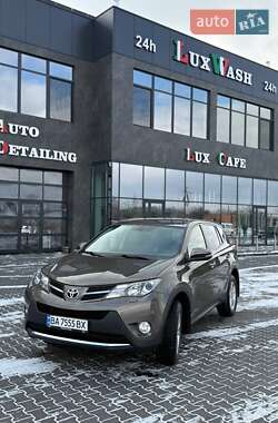 Позашляховик / Кросовер Toyota RAV4 2013 в Голованівську