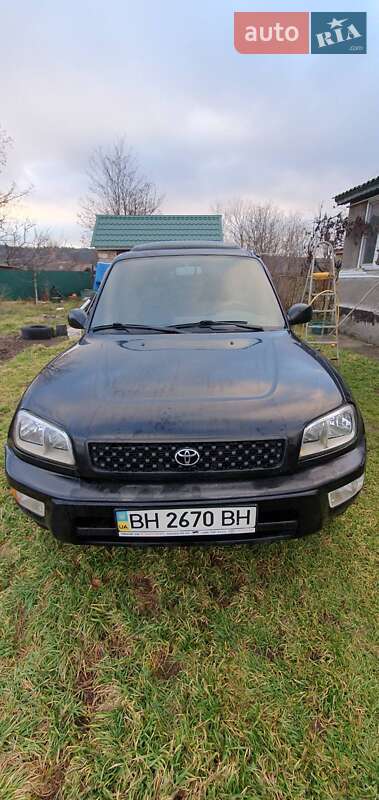 Внедорожник / Кроссовер Toyota RAV4 1999 в Николаевке