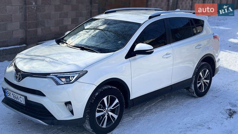 Позашляховик / Кросовер Toyota RAV4 2016 в Костопілі фото 10 Позашляховик / Кросовер Toyota RAV4 2016 в Костопілі