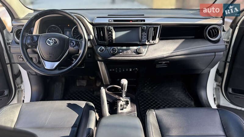 Позашляховик / Кросовер Toyota RAV4 2016 в Костопілі фото 20 Позашляховик / Кросовер Toyota RAV4 2016 в Костопілі