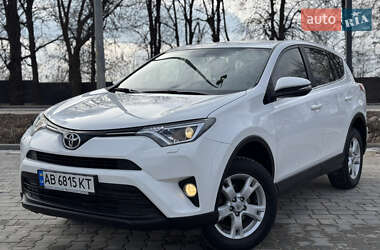 Внедорожник / Кроссовер Toyota RAV4 2016 в Киеве