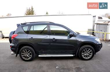 Позашляховик / Кросовер Toyota RAV4 2006 в Львові