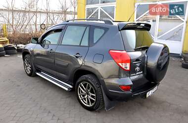 Позашляховик / Кросовер Toyota RAV4 2006 в Львові