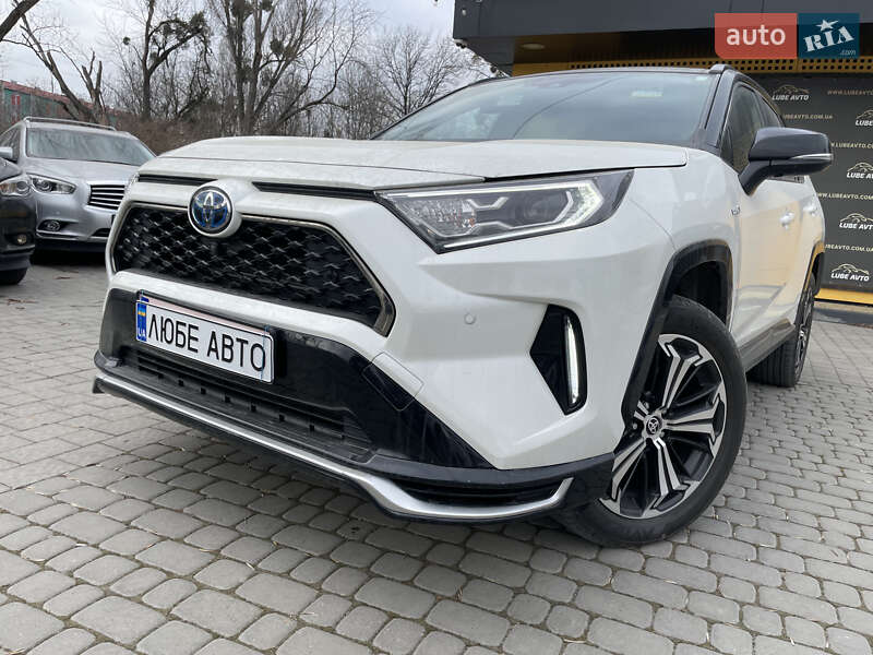 Внедорожник / Кроссовер Toyota RAV4 2020 в Львове