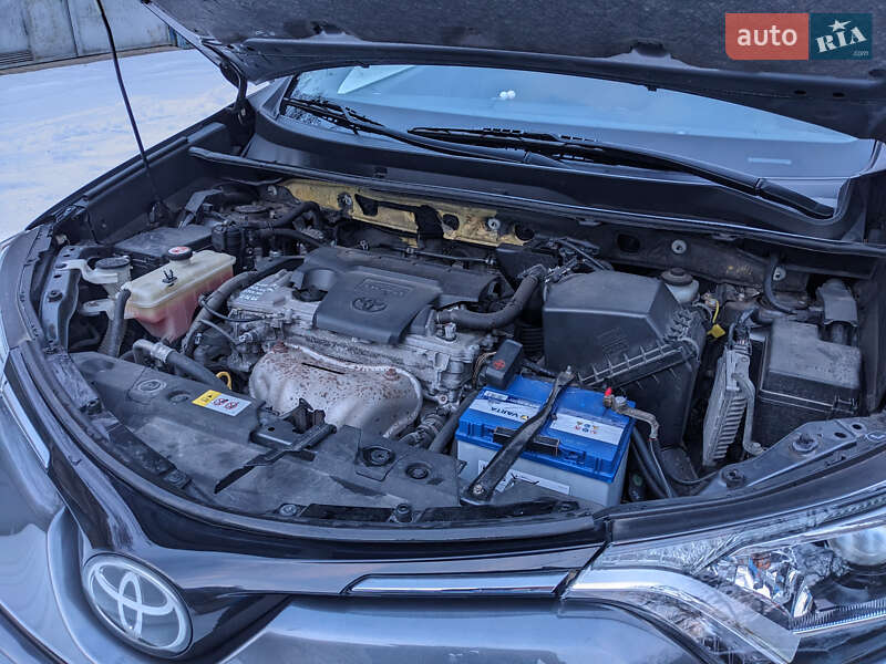Позашляховик / Кросовер Toyota RAV4 2016 в Києві фото 9 Позашляховик / Кросовер Toyota RAV4 2016 в Києві