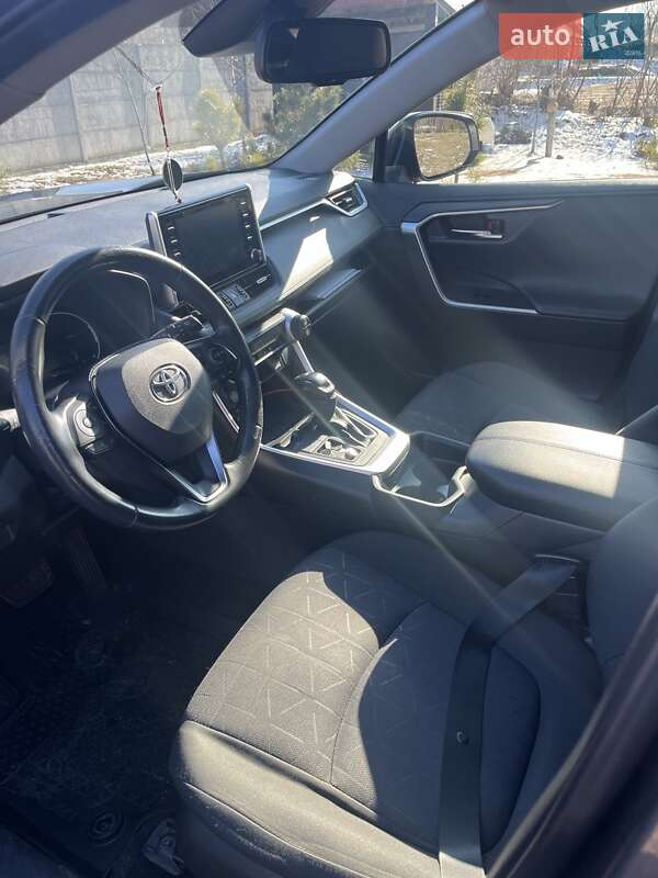 Внедорожник / Кроссовер Toyota RAV4 2020 в Ковеле