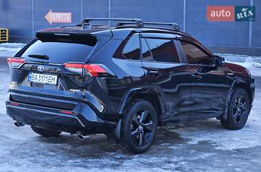 Позашляховик / Кросовер Toyota RAV4 2021 в Києві