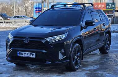 Позашляховик / Кросовер Toyota RAV4 2021 в Києві