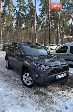 Внедорожник / Кроссовер Toyota RAV4 2021 в Киеве