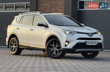 Внедорожник / Кроссовер Toyota RAV4 2015 в 