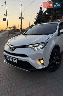 Внедорожник / Кроссовер Toyota RAV4 2016 в Одессе