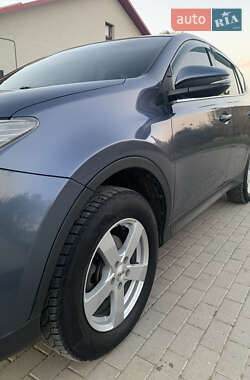 Внедорожник / Кроссовер Toyota RAV4 2013 в 