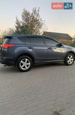 Внедорожник / Кроссовер Toyota RAV4 2013 в 