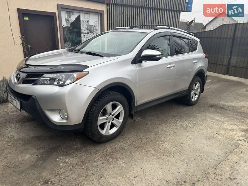 Позашляховик / Кросовер Toyota RAV4 2013 в 