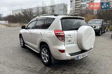 Позашляховик / Кросовер Toyota RAV4 2011 в Черкасах